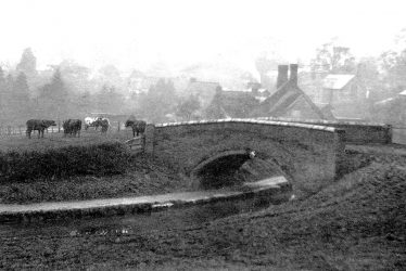 Newbold on Avon.  Village view