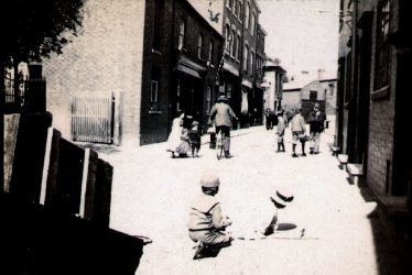 Rugby.  Chapel Street
