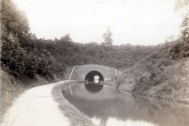Newbold on Avon.  Oxford Canal, Newbold Tunnel