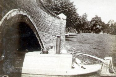 Rugby.  Building Great Central Railway bridge over the Oxford Canal
