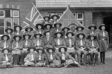 Bilton.  Girl guide troop