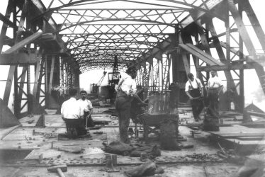 Rugby.  Bridge for the Great Central Railway over L.N.W.R.