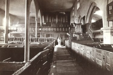 Rugby.  St Andrew's Church