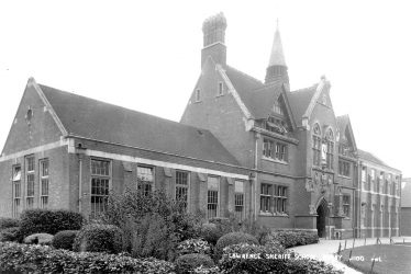 Rugby.  Lawrence Sheriff School