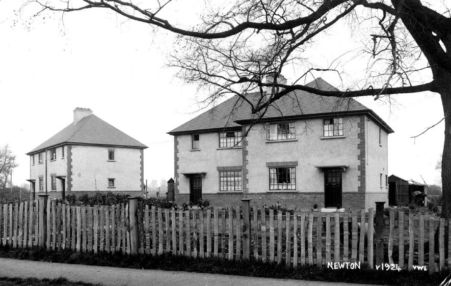 Houses in Newton near Rugby.  1930s |  IMAGE LOCATION: (Warwickshire County Record Office)