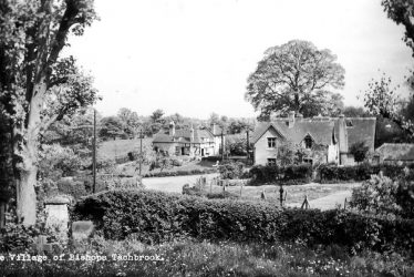 Bishops Tachbrook.  Village scene