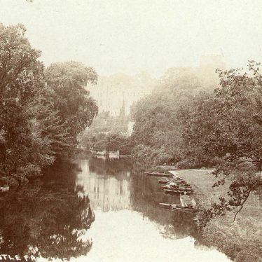 Warwick.  Banbury Road, Castle Bridge