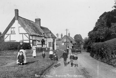 Bishops Tachbrook.  School Hill