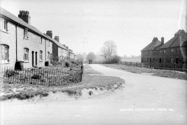 Bishops Itchington.  Houses