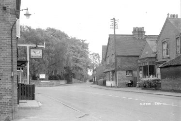 Clifton upon Dunsmore.  Bull Inn