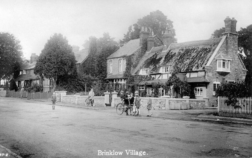Brinklow village showing cottages.  1930s |  IMAGE LOCATION: (Warwickshire County Record Office)
