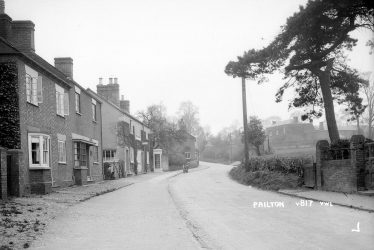Pailton.  Cottages