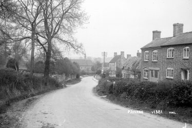 Pailton.  Cottages