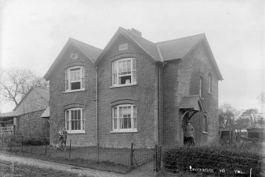 Shuckburgh, Lower.  Cottages