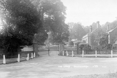 Shuckburgh Park.  Hall Lodge and gates
