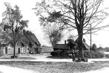 Clifton upon Dunsmore.  Village green