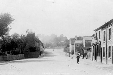 Newbold on Avon.  Street scene