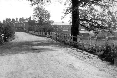 Clifton upon Dunsmore.  Rugby Road