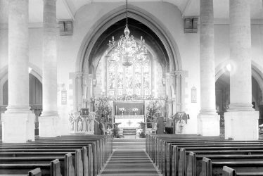 Alcester.  Church interior