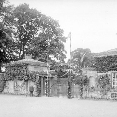 Ragley Hall.  Lodge and gate