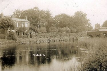 Wolston.  River Avon and bridge