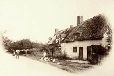 Welford on Avon.  Cottages