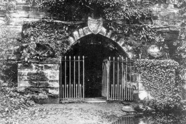 Warwick.  Guy's Cliffe