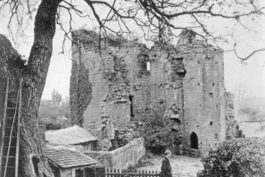 Kenilworth.  Castle, Lunn's Tower