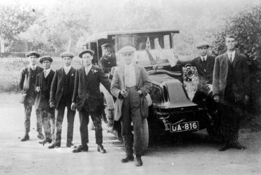 Broom.  Local men going to enlist for the First World War