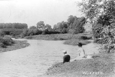 Wixford.  River Arrow