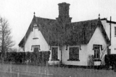 Stratford upon Avon.  Millway Gate Tollhouse
