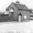 Henley in Arden.  Henley Gate toll house