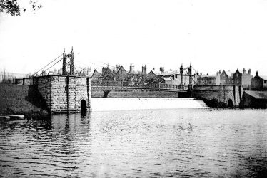 Leamington Spa.  Weir