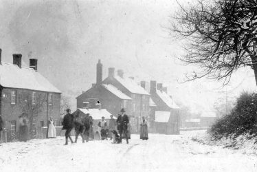 Brailes, Upper.  Cottages in the snow
