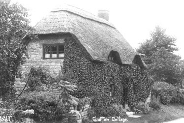 Ardens Grafton.  Grafton cottage
