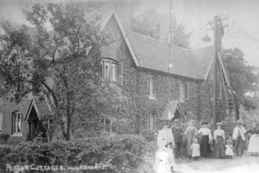Ashorne.  Poplar Cottages