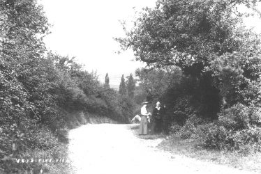 Ardens Grafton.   Footpath