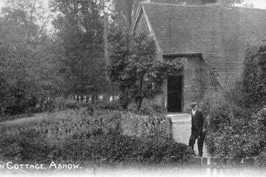 Ashow.  Avon Cottage