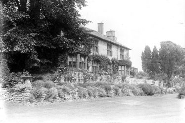 Bidford on Avon.  Avonside House