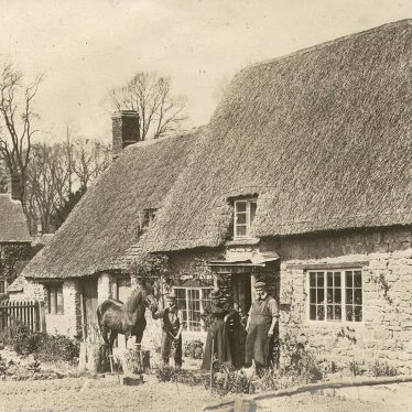 Cherington.  Thatched cottages