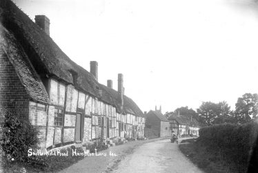 Hampton Lucy.  Snitterfield Road