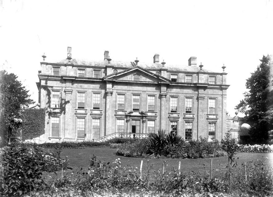Exterior of Foxcote House.  1900s |  IMAGE LOCATION: (Warwickshire County Record Office)