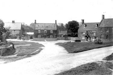 Ilmington.  Cottages