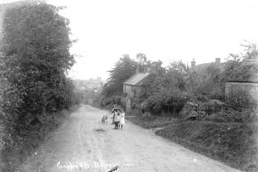 Ilmington.  Campden Road