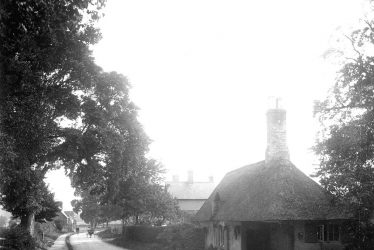 Leek Wootton.  Warwick Road