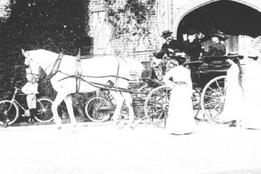 Brailes, Lower.  Group of men and women