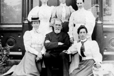 Brailes, Lower.  Revd. Smith and daughters