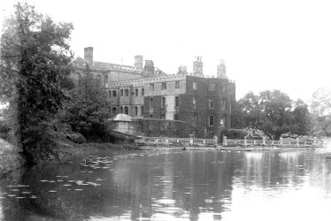 Preston on Stour.  Alscot Park