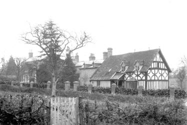 Welford on Avon.  Cottages