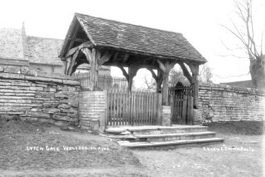 Welford on Avon.  St Peter's Church